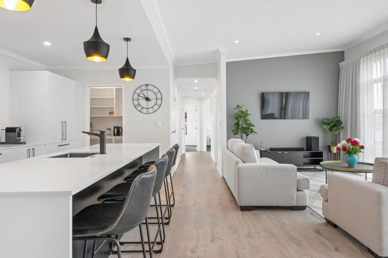 Pride Of Pinot - Martinborough Holiday Home מראה חיצוני תמונה